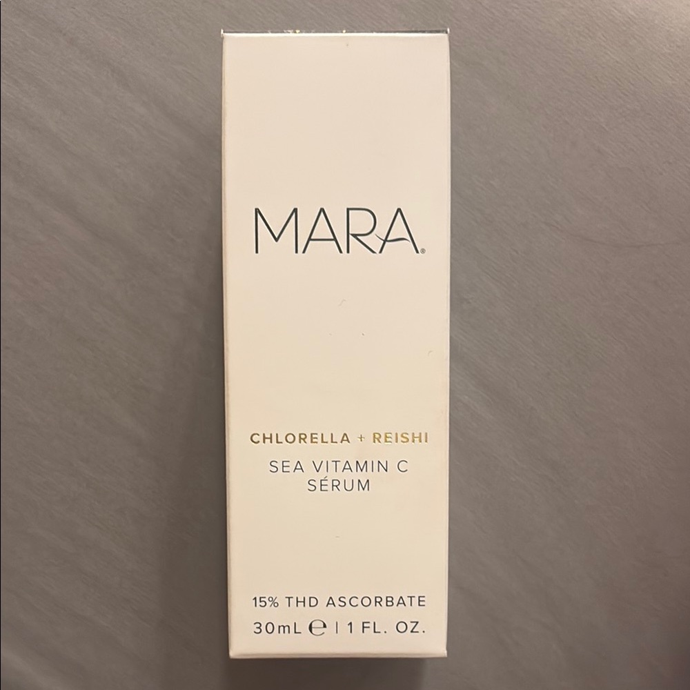 Ara Sea Vitamin C Serum with Gold Cap